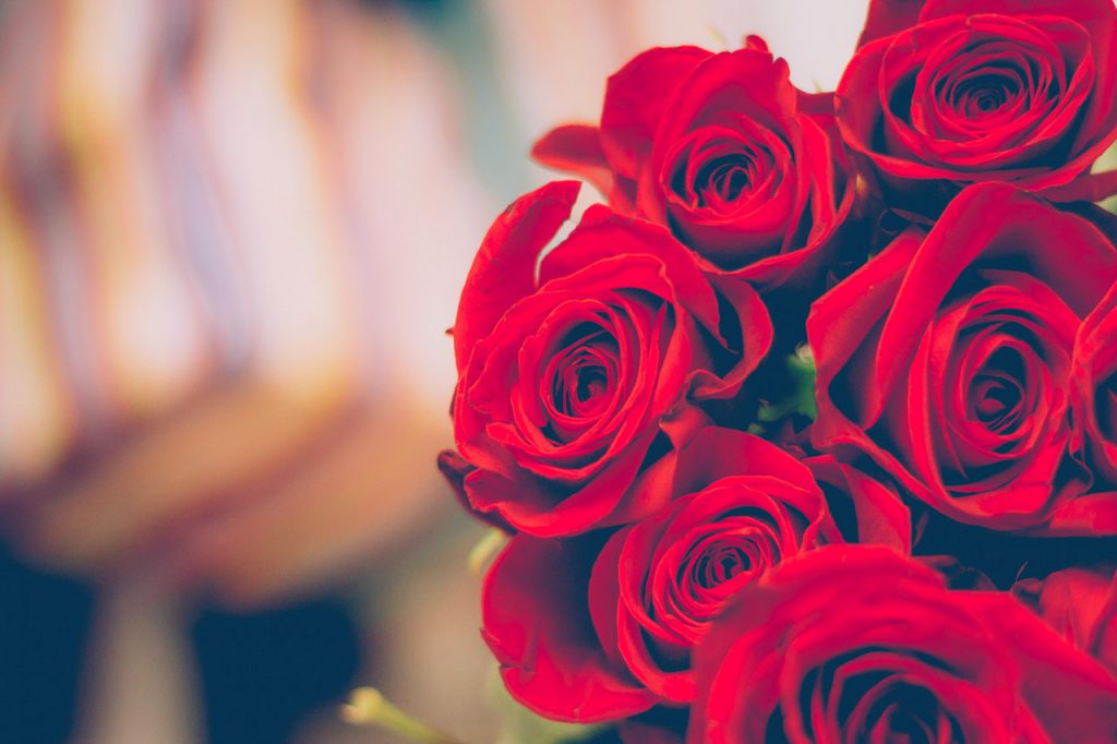 Букет червени рози