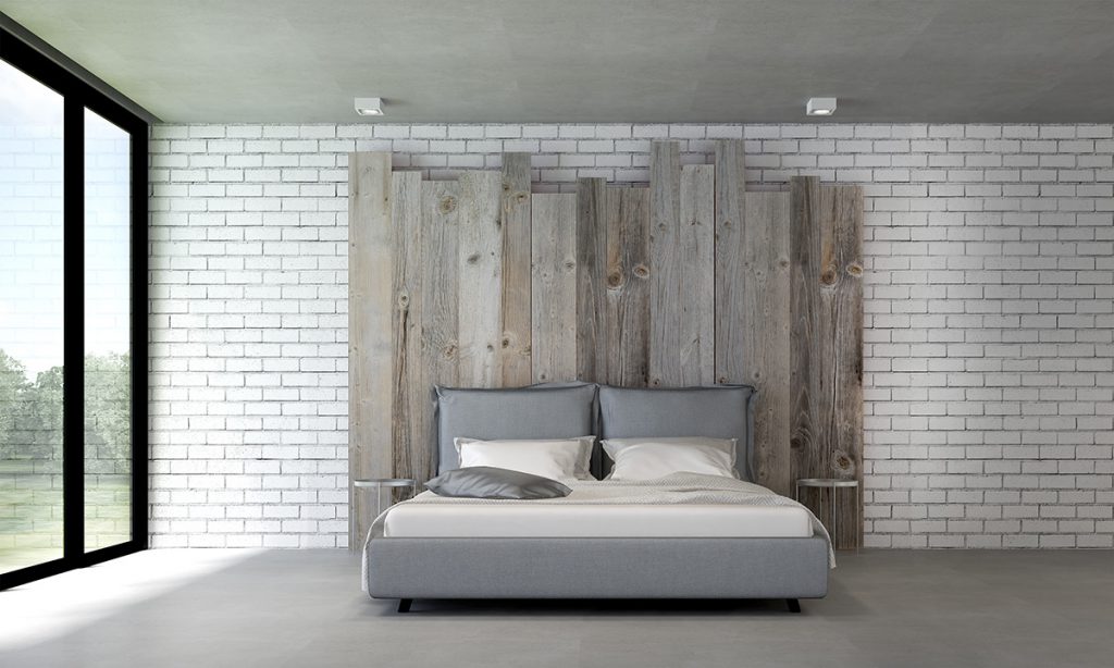 Спалня с бяла тухлена стена