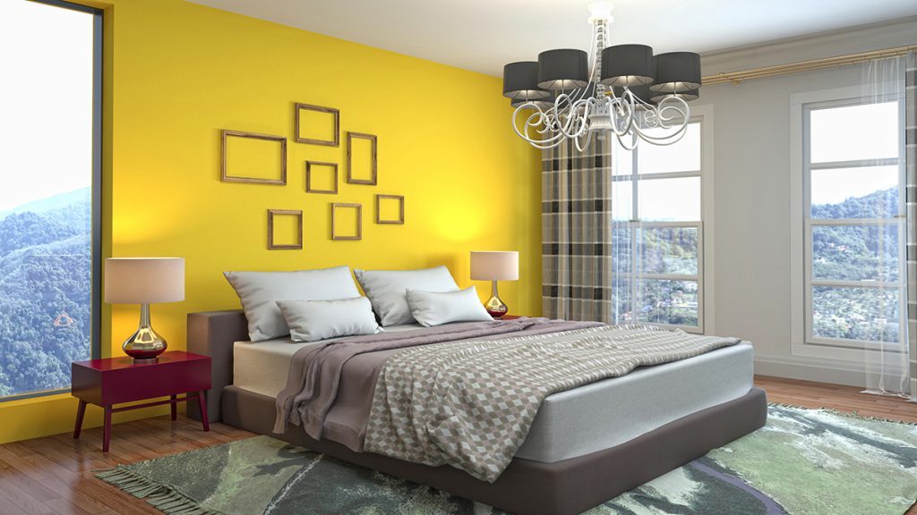 Спалня с жълта стена и френски прозорци